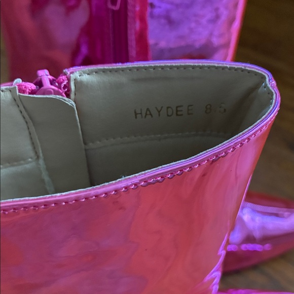 Metallic Hot Pink Heeled Boots w Pointy Toes - Picture 6 of 7